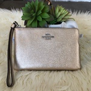 NWT COACH CORNER ZIP WRISTLET CROSSGRAIN LEATHER
